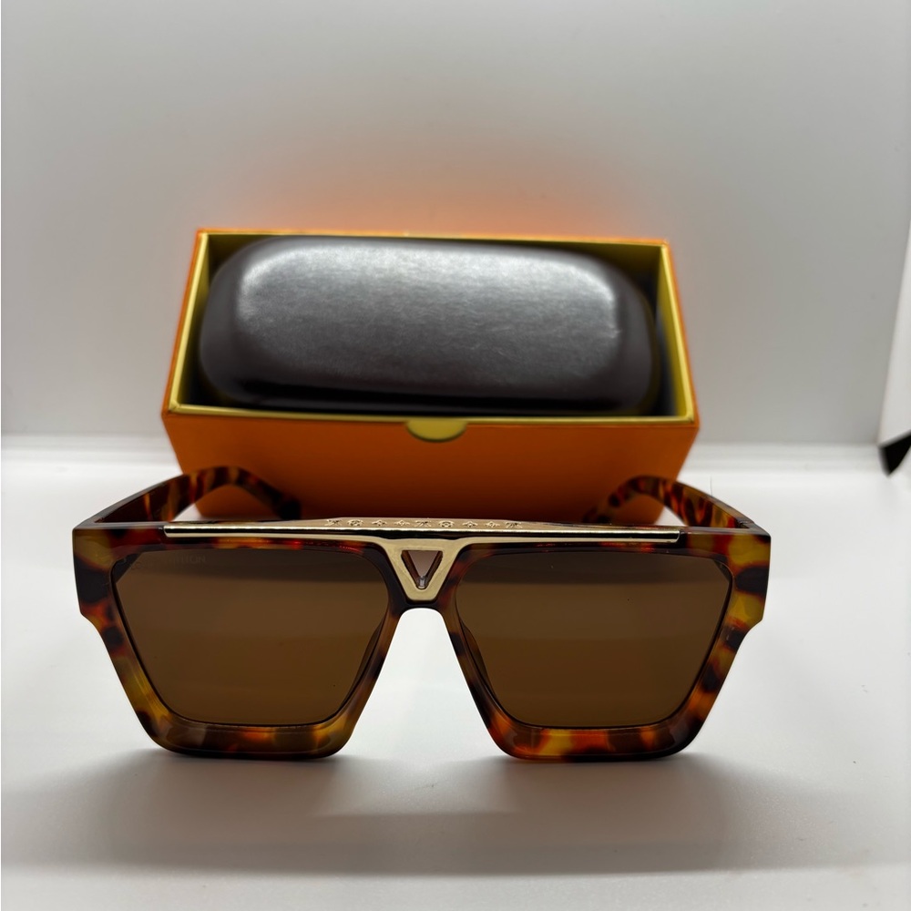 Tortoiseshell Shield Sunglasses with Brown Lenses